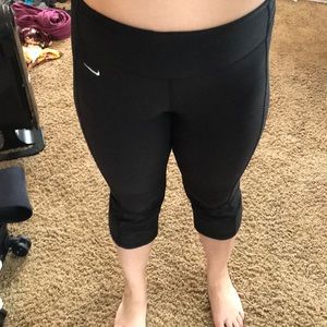 Nike dryfit cropped Capri leggings